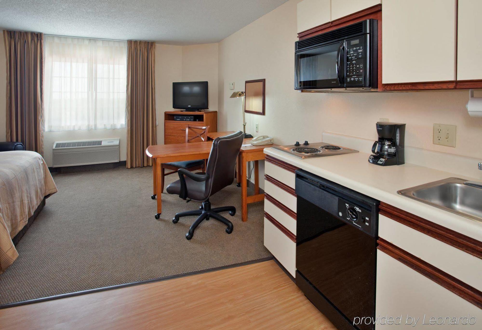 แคนเดิ้ลวูด สวีท เอมโพเรีย Hotel เอ็มโพเรีย ห้อง รูปภาพ